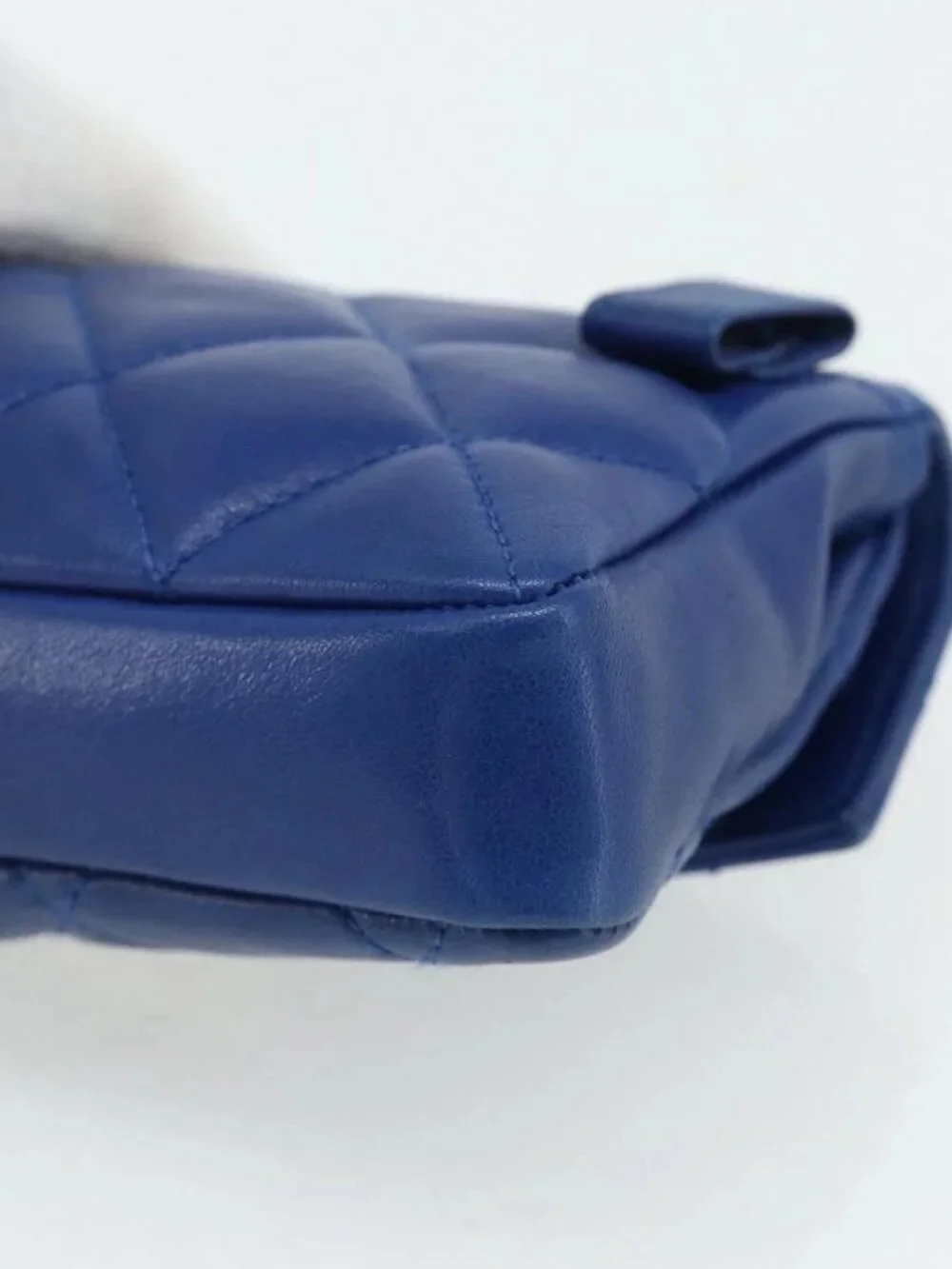 CHANEL Matelasse Pouch Lamb Skin Blue Gold CC Auth 177338